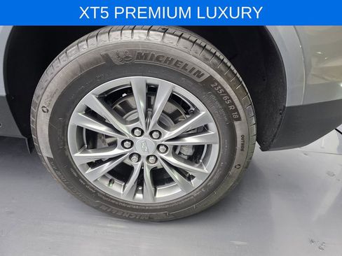 Used 2023 Cadillac XT5 Premium Luxury image 16