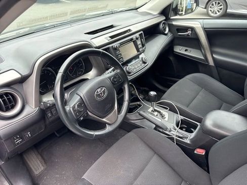 Used 2016 Toyota RAV4 XLE AWD/4WD image 16
