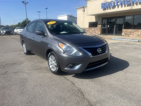 Used 2018 Nissan Versa SV w/ SV Special Edition Package image 8