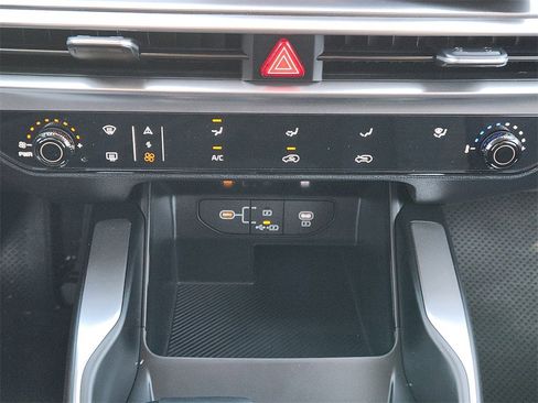 New 2026 Kia Sorento LX image 14