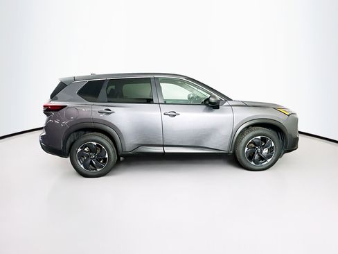 Used 2025 Nissan Rogue SV AWD/4WD image 10