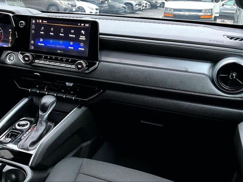 Used 2023 Chevrolet Colorado LT w/ LT Convenience Package II image 14