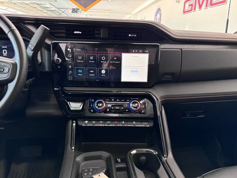 Certified 2024 GMC Sierra 2500 AT4 w/ AT4 Premium Plus Package AWD/4WD image 20