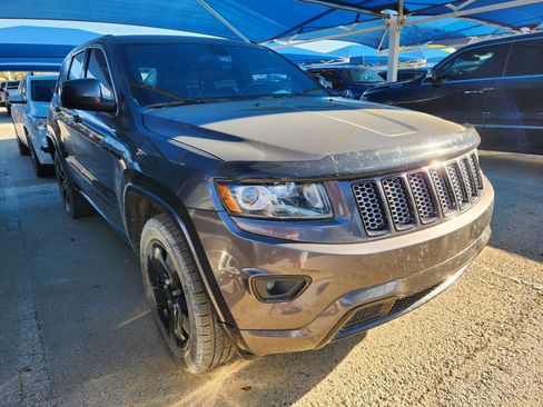 Used 2015 Jeep Grand Cherokee Altitude image 1