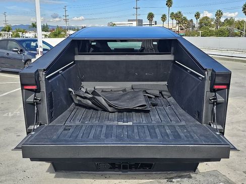 Used 2024 Tesla Cybertruck AWD Crew Cab image 15