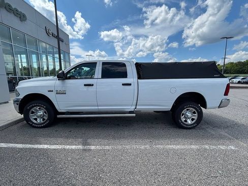 Used 2018 RAM 2500 Tradesman w/ Chrome Appearance Group AWD/4WD image 6