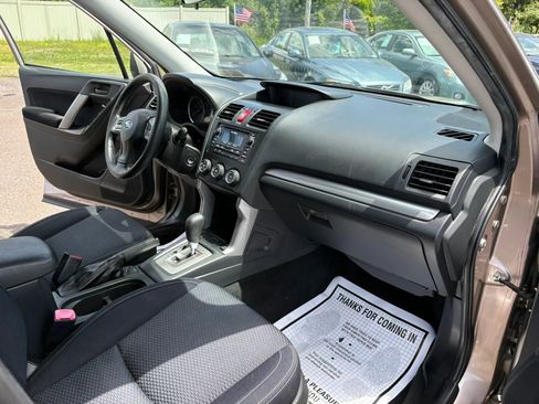 Used 2015 Subaru Forester 2.5i Premium w/ All-Weather Package AWD/4WD image 28