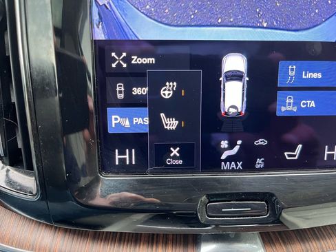 Used 2021 Volvo XC60 T5 Momentum w/ Protection Package image 11