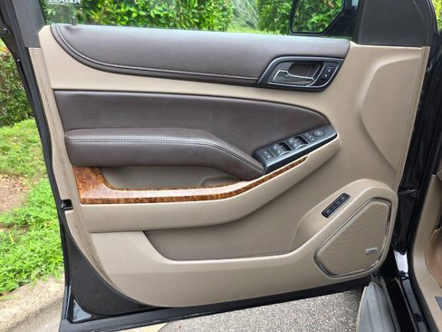 Used 2015 Chevrolet Tahoe LTZ image 10