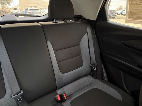 Used 2025 Chevrolet TrailBlazer LT image 37