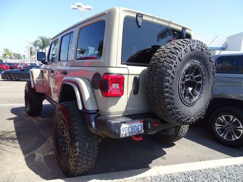 Used 2022 Jeep Wrangler Unlimited Rubicon w/ Xtreme Recon 35" Tire Package AWD/4WD image 2