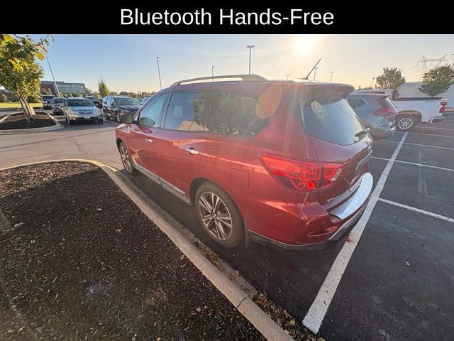 Used 2017 Nissan Pathfinder Platinum w/ Cargo Package FWD image 9