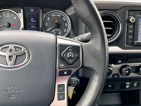 Used 2018 Toyota Tacoma SR5 image 25