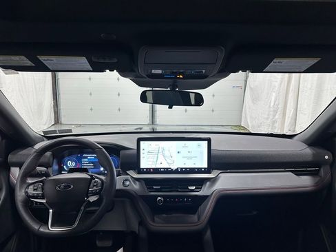 Used 2025 Ford Explorer ST-Line image 40