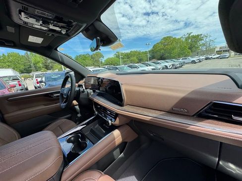 New 2026 Chevrolet Tahoe High Country RWD image 17