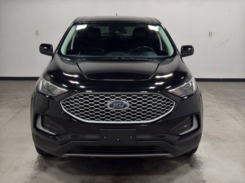 Certified 2023 Ford Edge SEL image 3