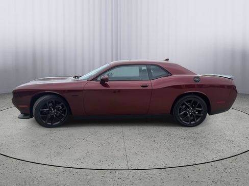 Used 2023 Dodge Challenger R/T RWD image 2