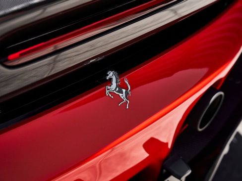 Used 2023 Ferrari SF90 Spider AWD/4WD image 16