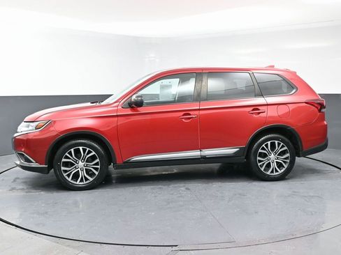 Used 2018 Mitsubishi Outlander ES image 6