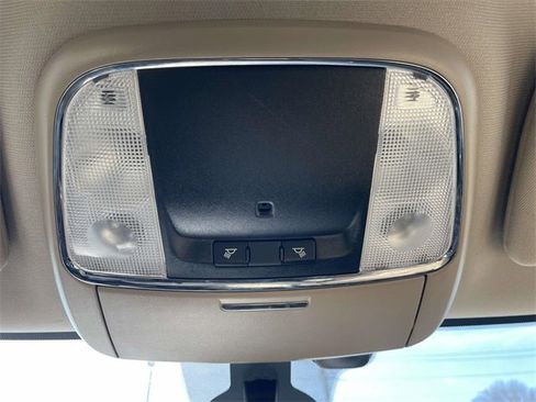 Used 2019 Jeep Grand Cherokee Laredo image 7