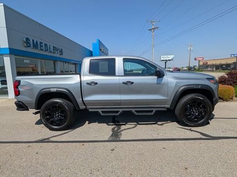 Used 2026 Chevrolet Colorado Trail Boss AWD/4WD image 2