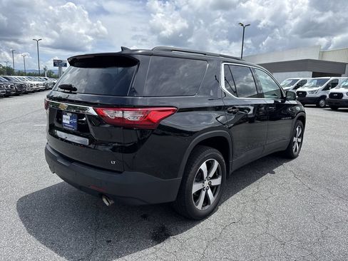 Used 2021 Chevrolet Traverse LT w/ LT Premium Package FWD image 7