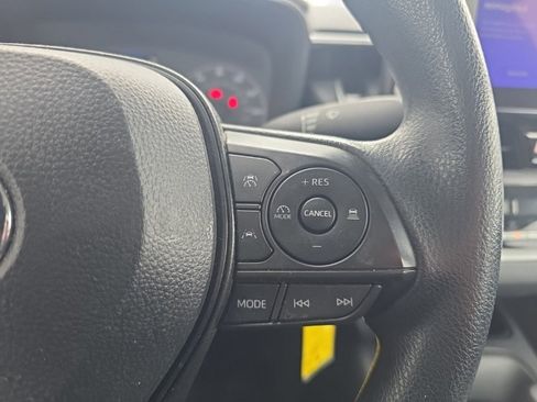 Used 2024 Toyota Corolla LE image 21