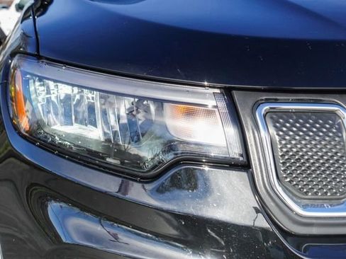 Used 2022 Jeep Compass Latitude w/ Convenience Group image 3