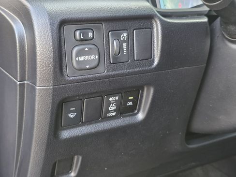 Used 2018 Toyota 4Runner SR5 RWD image 18