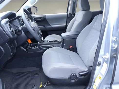 Certified 2022 Toyota Tacoma SR w/ SR Convenience Package image 13