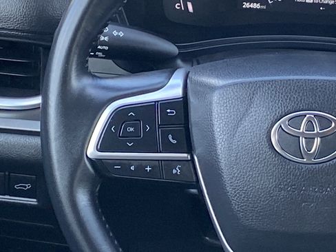 Certified 2025 Toyota Grand Highlander AWD image 18