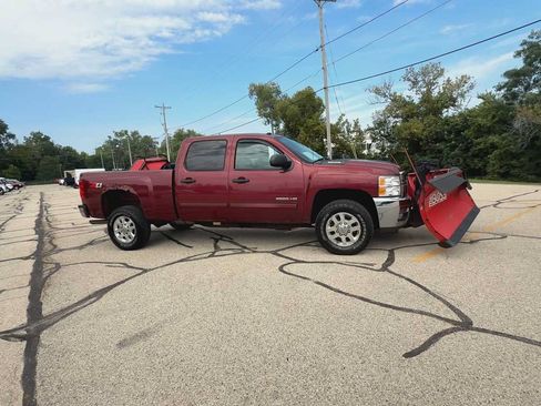 Used 2013 Chevrolet Silverado 2500 LT w/ Interior Plus Package AWD/4WD image 9