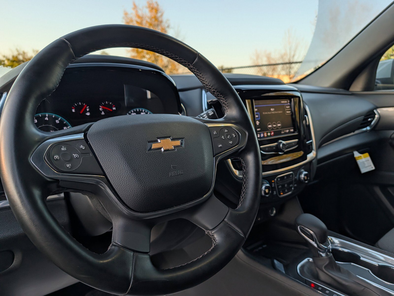 Used 2023 Chevrolet Traverse LT FWD image 29