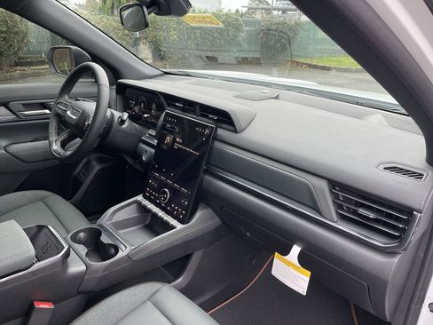 New 2026 GMC Terrain AT4 w/ Convenience Package III image 28