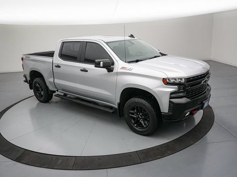 Used 2021 Chevrolet Silverado 1500 LT Trail Boss w/ Convenience Package II AWD/4WD image 2