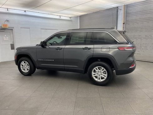 New 2025 Jeep Grand Cherokee Laredo X w/ Luxury Tech Group I image 5