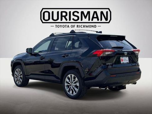Certified 2022 Toyota RAV4 XLE Premium AWD/4WD image 23