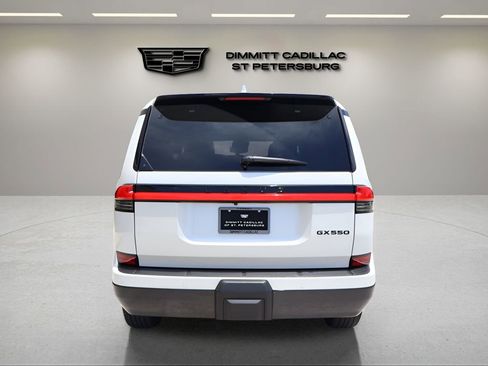 Used 2025 Lexus GX 550 w/ Cold Area Package AWD/4WD image 4
