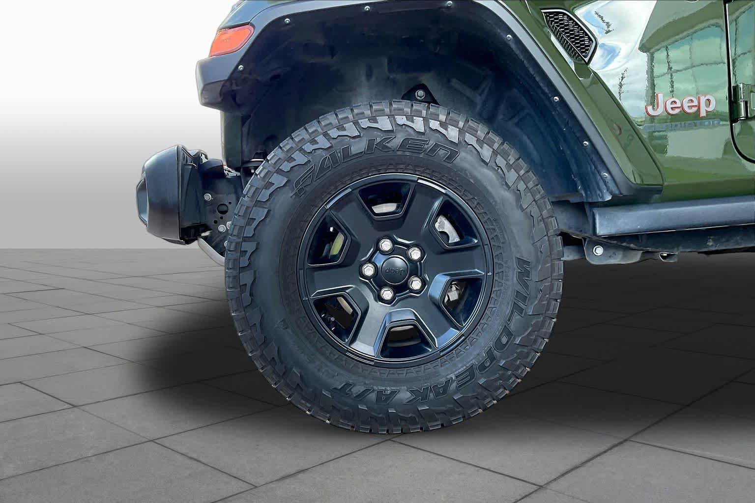 Used 2022 Jeep Gladiator Mojave w/ Cold Weather Group AWD/4WD image 10