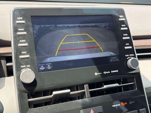 Used 2022 Toyota Avalon XLE FWD image 20