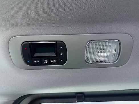 Used 2023 Honda Odyssey Elite image 43