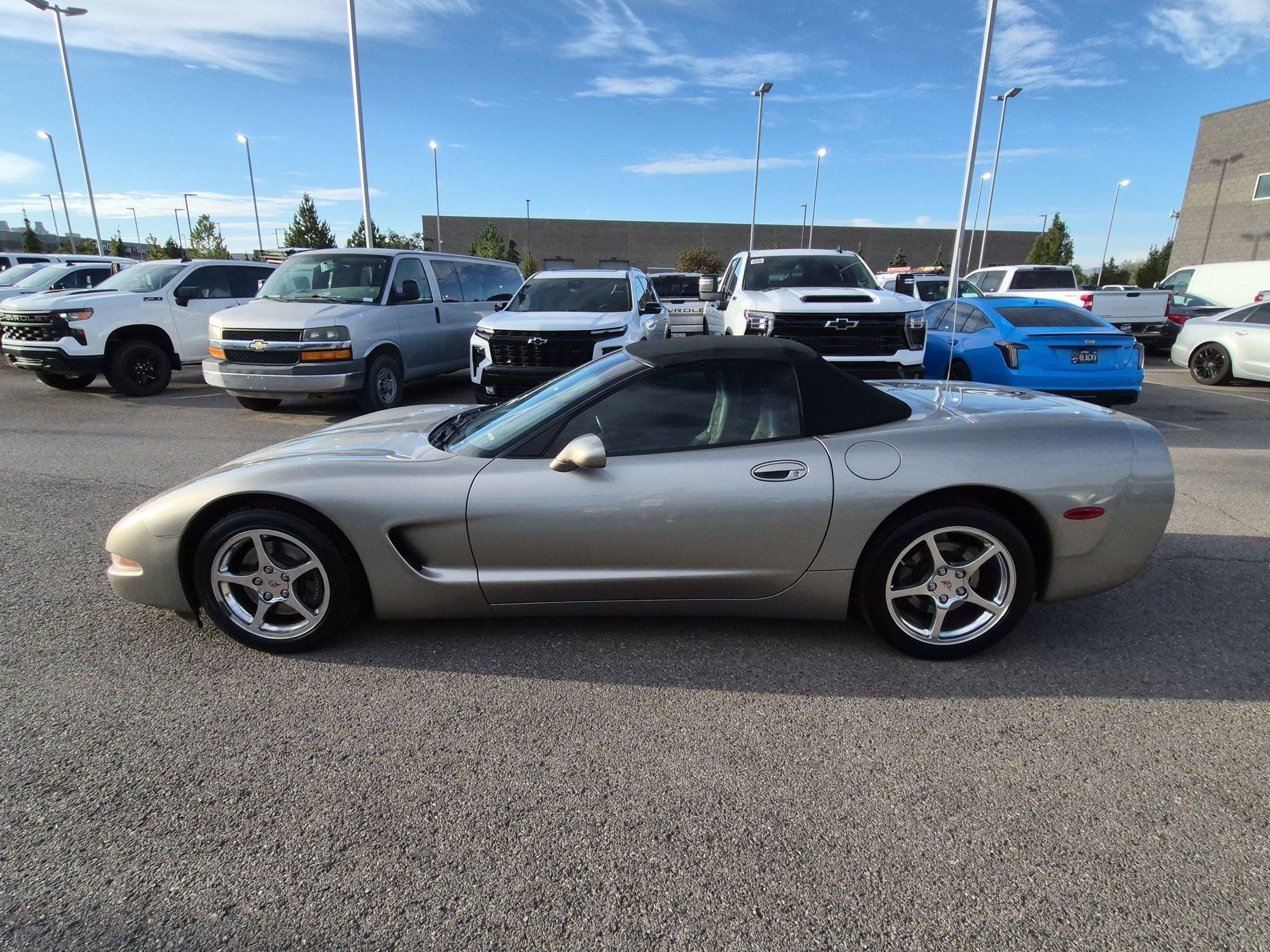 Used 2001 Chevrolet Corvette Convertible w/ Preferred Equipment Group2 RWD image 7