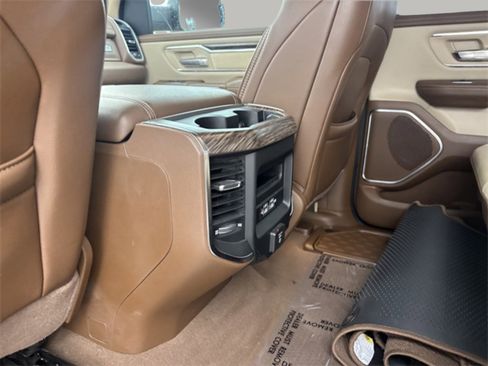 Used 2019 RAM 1500 Laramie image 26