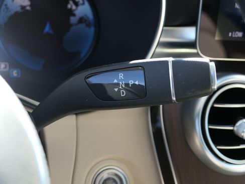 Used 2022 Mercedes-Benz GLC 300 4MATIC w/ Premium Package Lite image 18