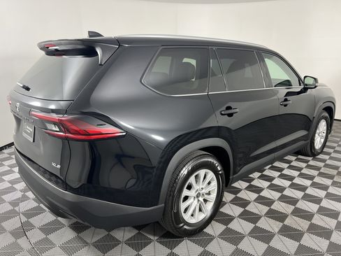 Used 2025 Toyota Grand Highlander AWD Hybrid image 13