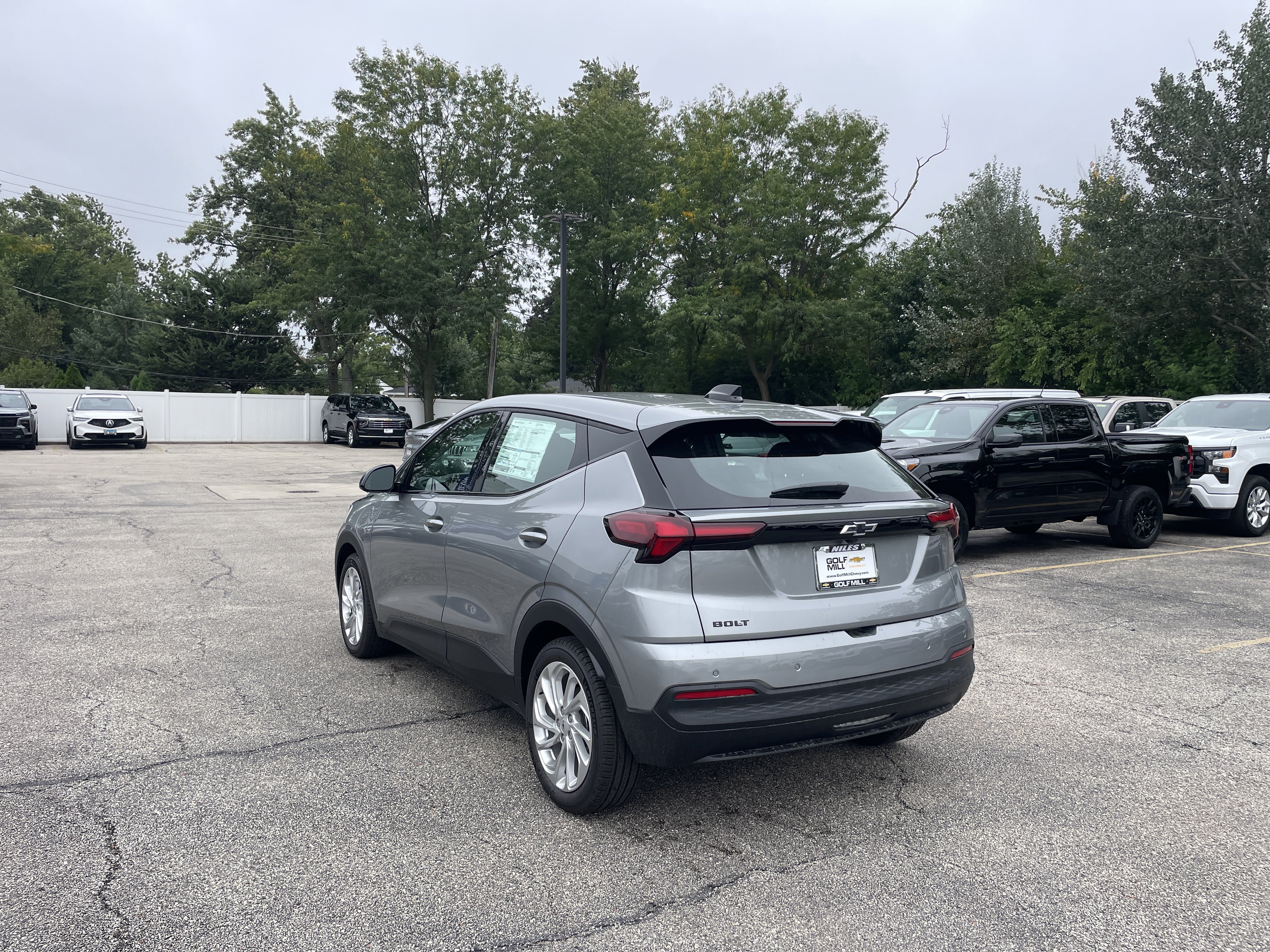 New 2027 Chevrolet Bolt LT w/ Comfort Package FWD image 7