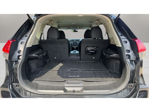 Used 2018 Nissan Rogue SV AWD/4WD image 15