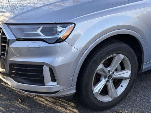 Used 2022 Audi Q7 2.0T Premium w/ Convenience Package image 5