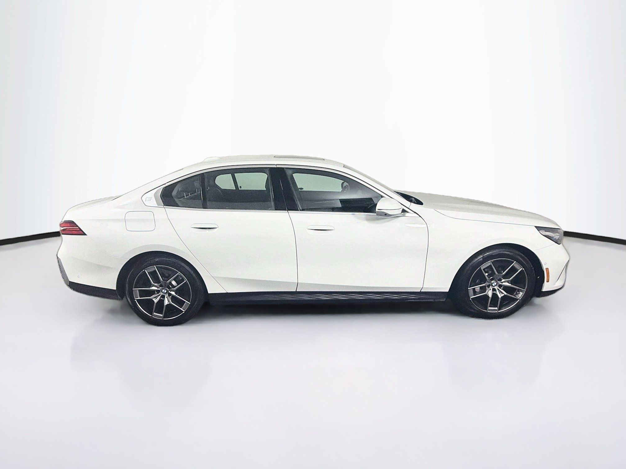 Used 2026 BMW 530i w/ Premium Package RWD image 10