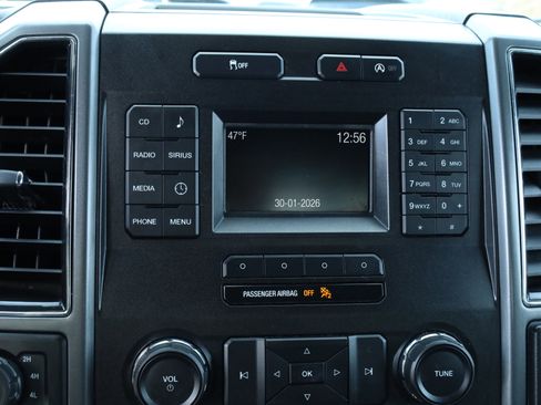 Used 2017 Ford F150 XLT w/ Trailer Tow Package image 27